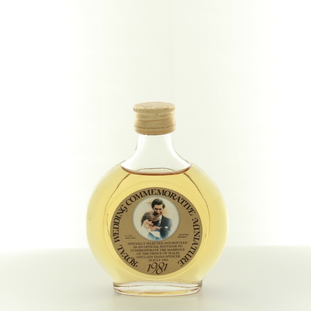 Royal Wedding Commemorative 1981 Miniature 7.1cl 40% Scotland Whisky 