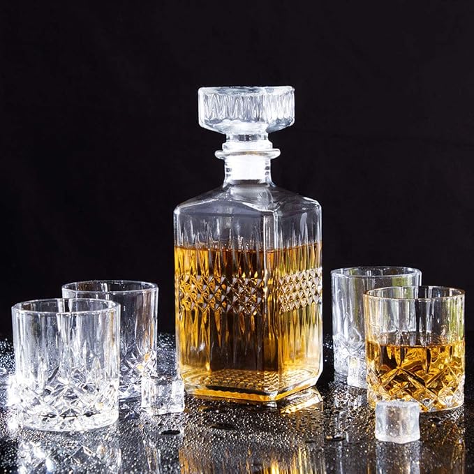 Whiskey Decanter Set – 750ml Carafe with 4 Glasses 75cl 25% Uncategorized